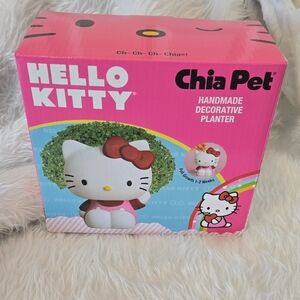 Hello Kitty Decorative Planter with Red‎ Bow